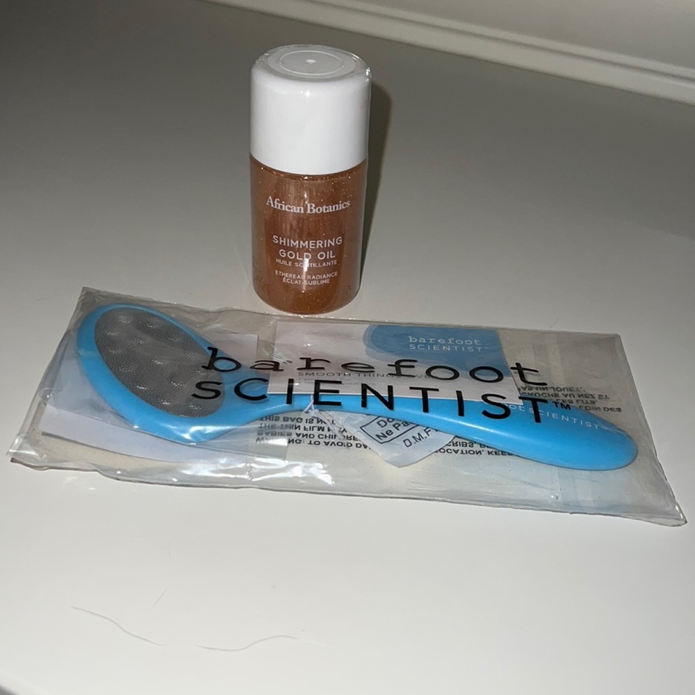 African Botanics Shimmering Gold Oil & Barefoot Scientist foot file